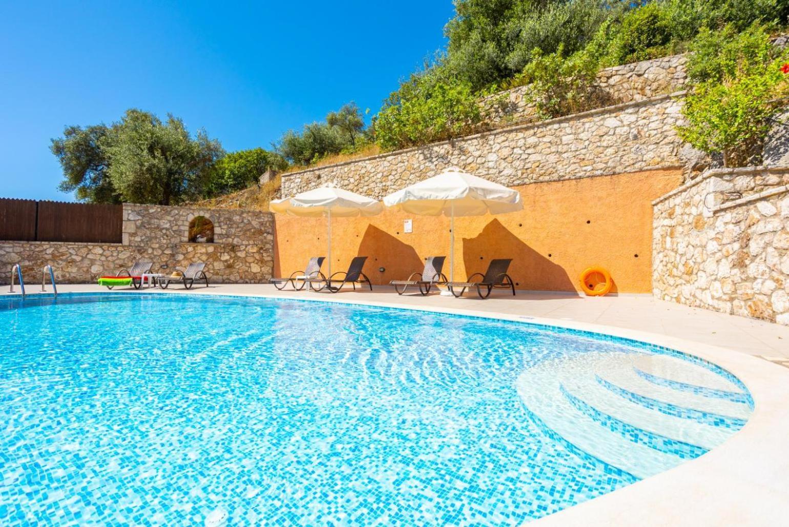 Villa Konstantinos Katávolos Dış mekan fotoğraf